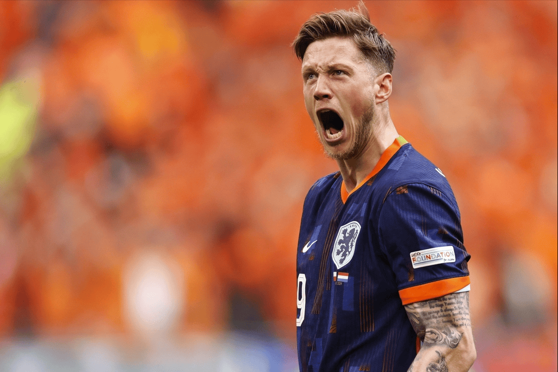 九游体育IOS版阿贾克斯迎中超关键赛；关键战防线松动；媒体盛赞；临场指挥获称赞的简单介绍