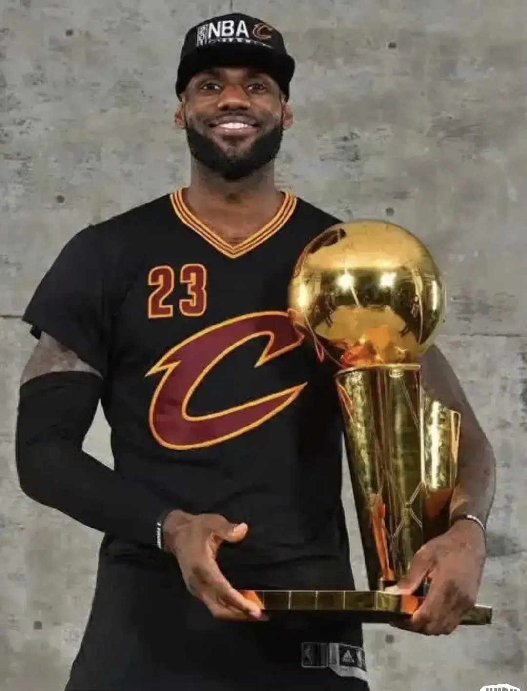 九游体育官方正版下载詹姆斯新星挺进下一轮表现惊艳，阿森纳未来可期！的简单介绍